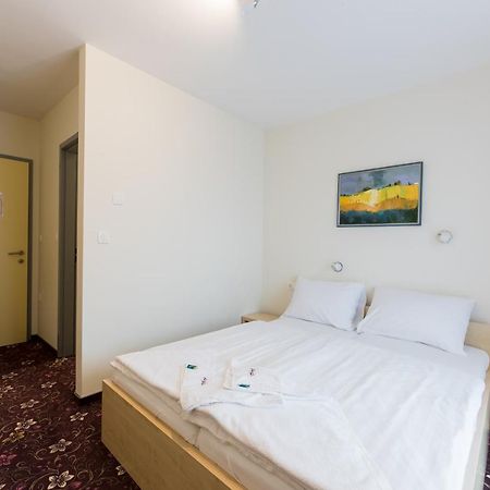 Hotel Jakec Trije Kralji Na Pohorju Zgornja Loznica Zewnętrze zdjęcie