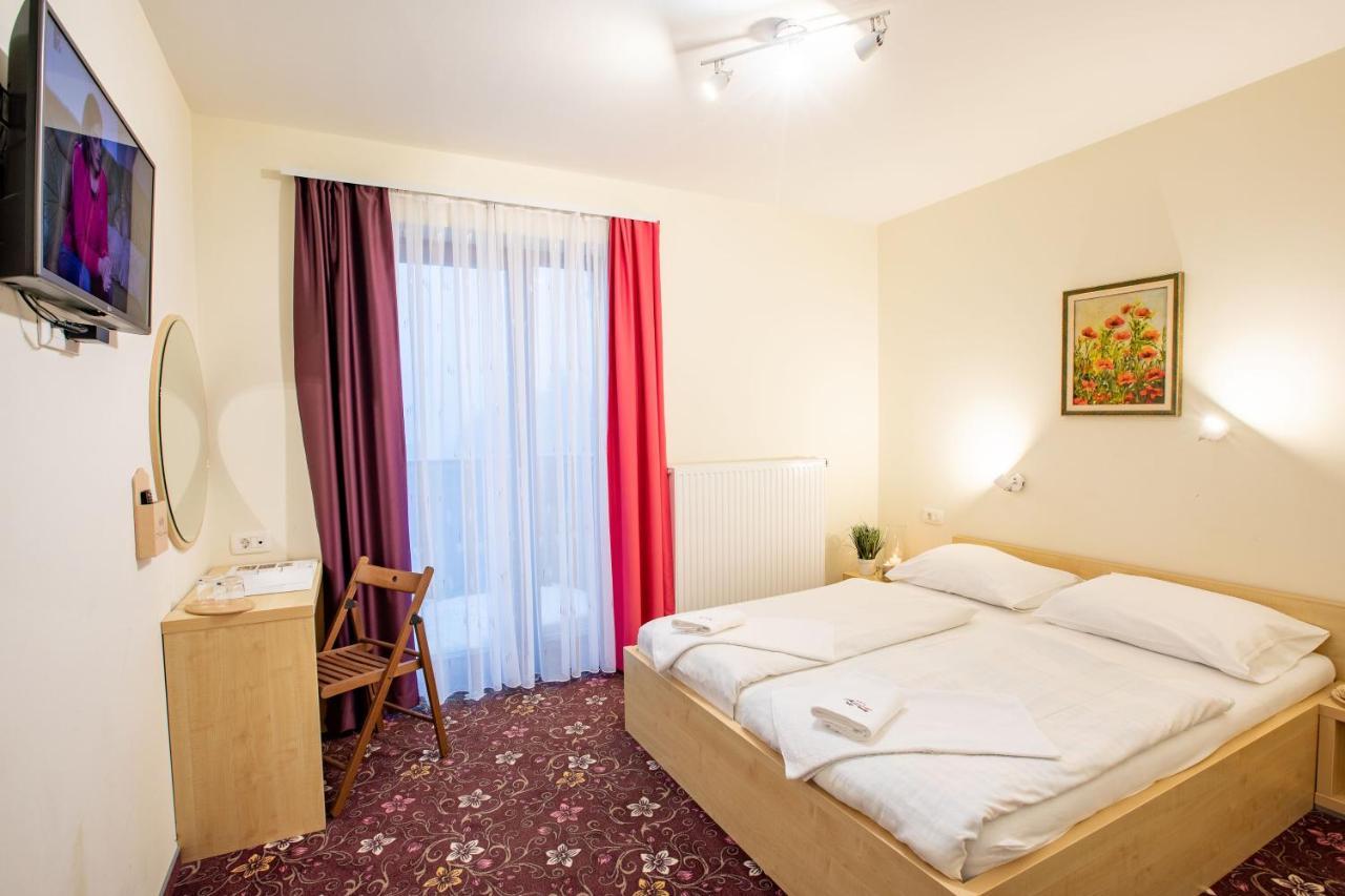 Hotel Jakec Trije Kralji Na Pohorju Zgornja Loznica Zewnętrze zdjęcie