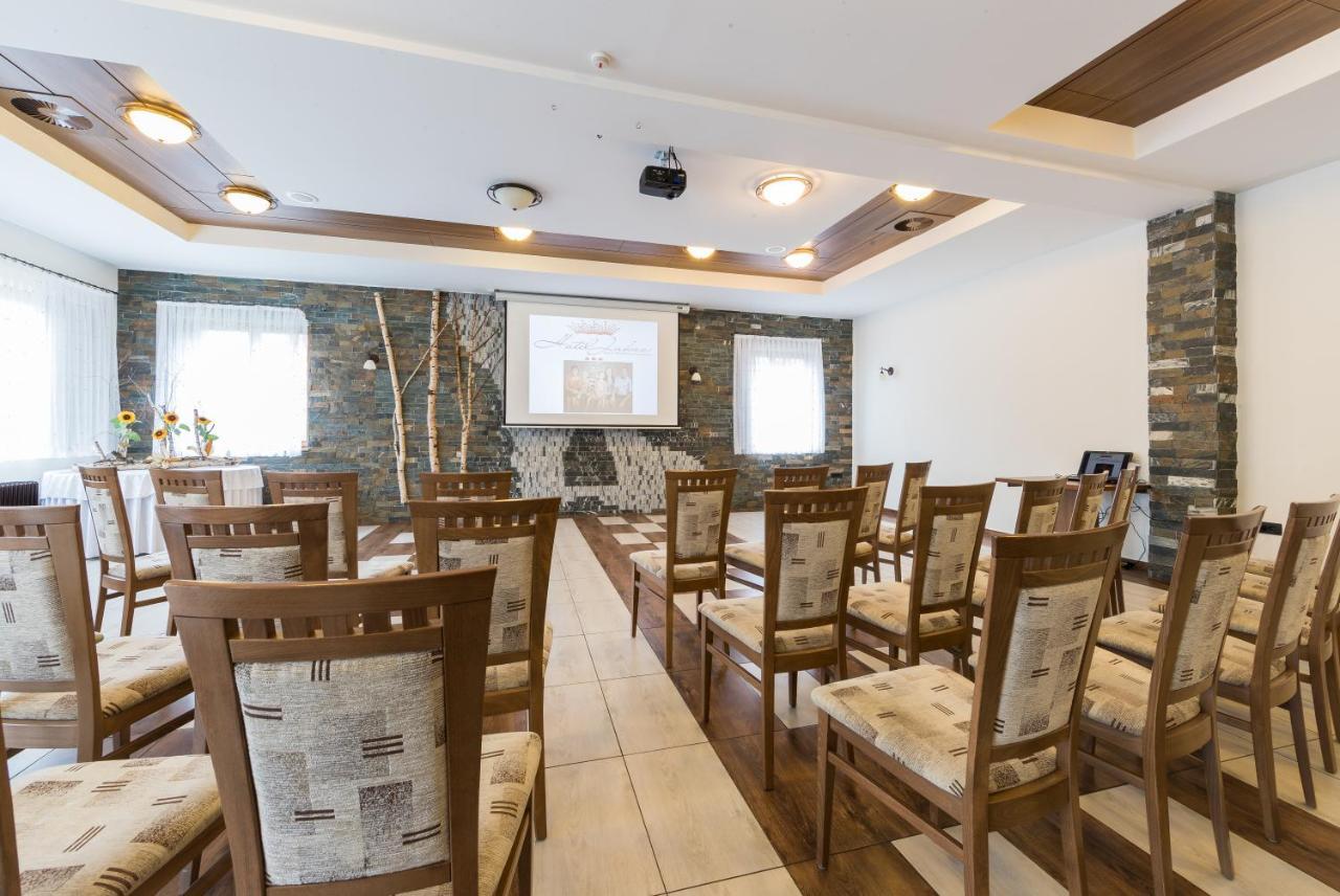 Hotel Jakec Trije Kralji Na Pohorju Zgornja Loznica Zewnętrze zdjęcie