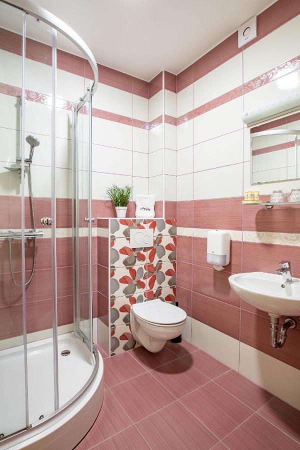 Hotel Jakec Trije Kralji Na Pohorju Zgornja Loznica Zewnętrze zdjęcie