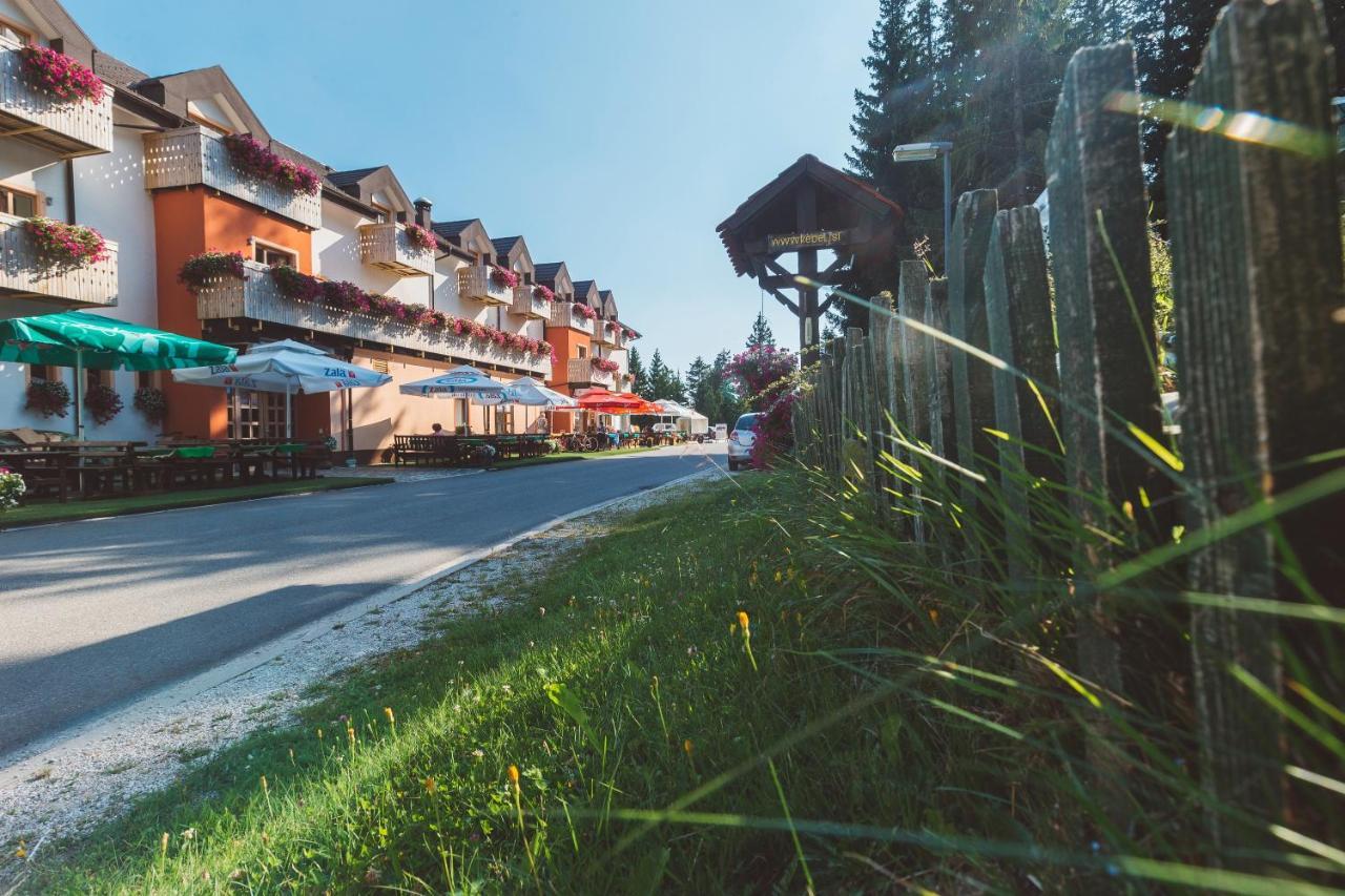 Hotel Jakec Trije Kralji Na Pohorju Zgornja Loznica Zewnętrze zdjęcie